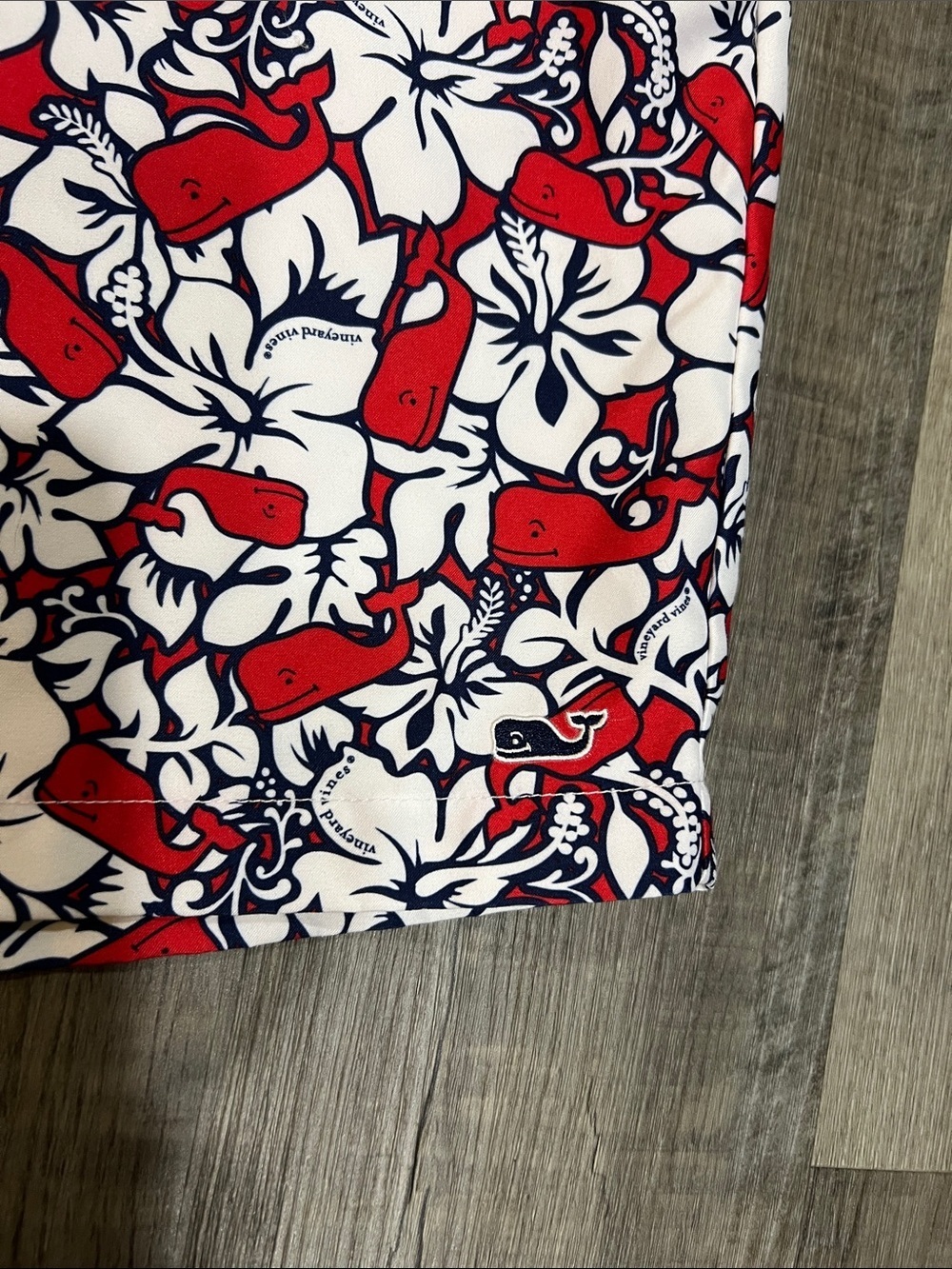 🛍️BOGO FREE Vineyard Vines for Target Men’s swim trunks size L in EUC - Picture 2 of 7